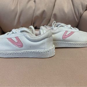 Tretorn pink and white